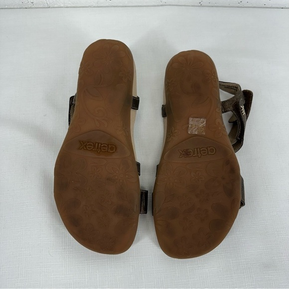Aetrex Women's 40 (9-9.5) Gabby Bronze Adjustable Sandals - Picture 14 of 17